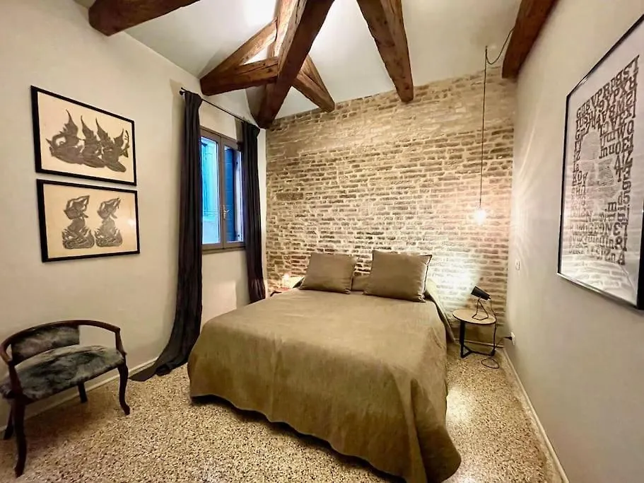 Ca Delle Capriate, An Intimate Retreat At Ca D\'Oro contacts