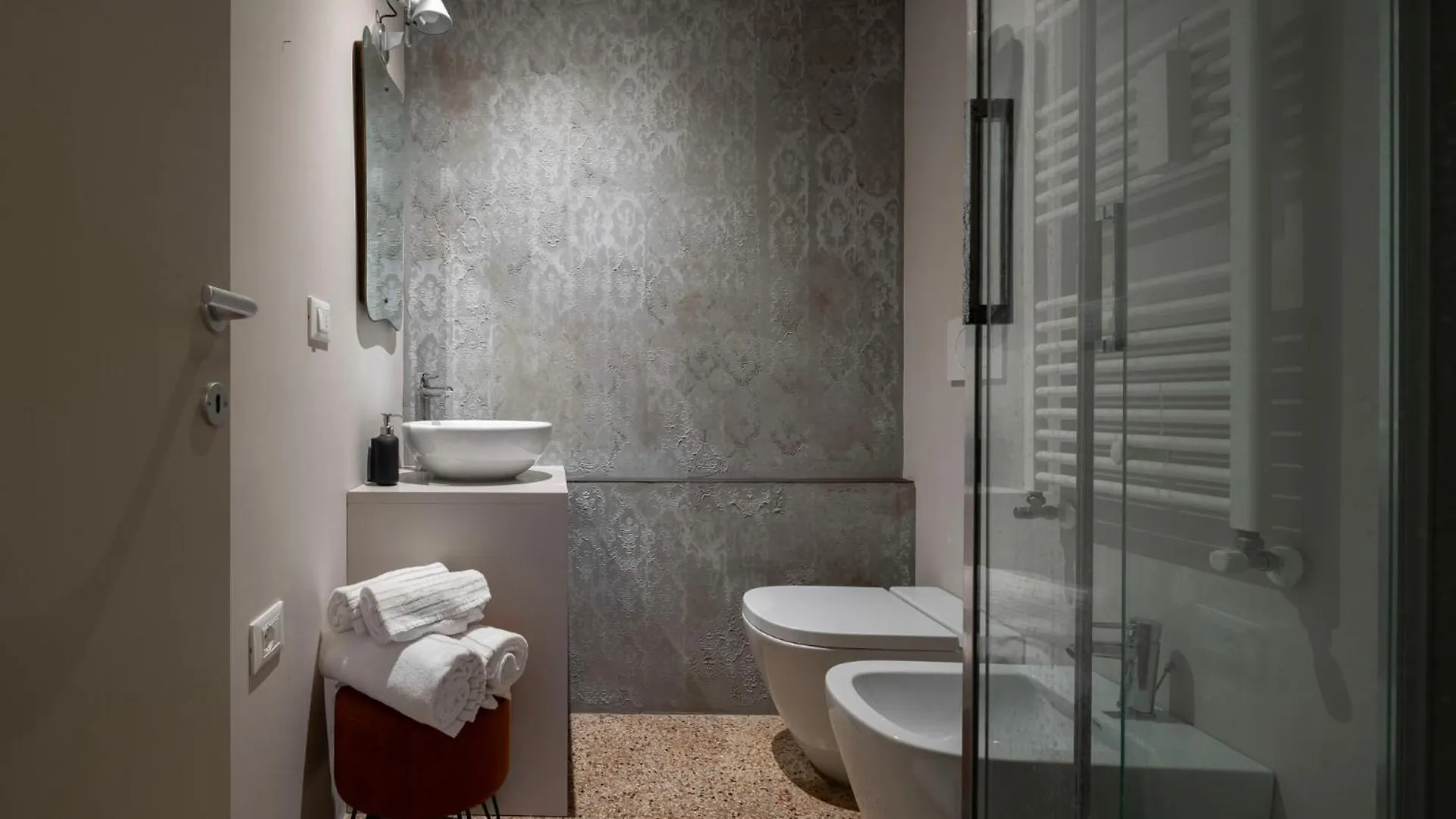 Ca Delle Capriate, An Intimate Retreat At Ca D'Oro Apartment Venice
